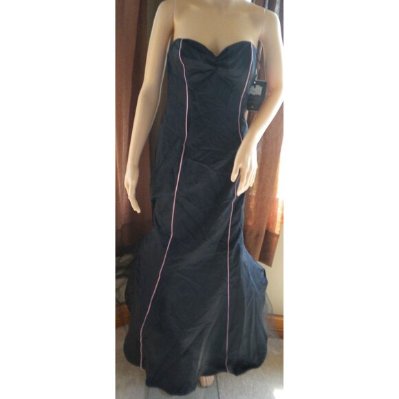RAMPAGE NWT Vintage long gown with taffeta was $144 Size 3 - Picture 3 of 7